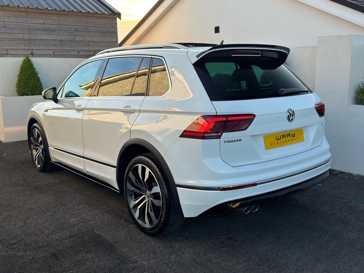 2017 Volkswagen Tiguan R-Line 2.0 TDI 150 DSG - Image 2