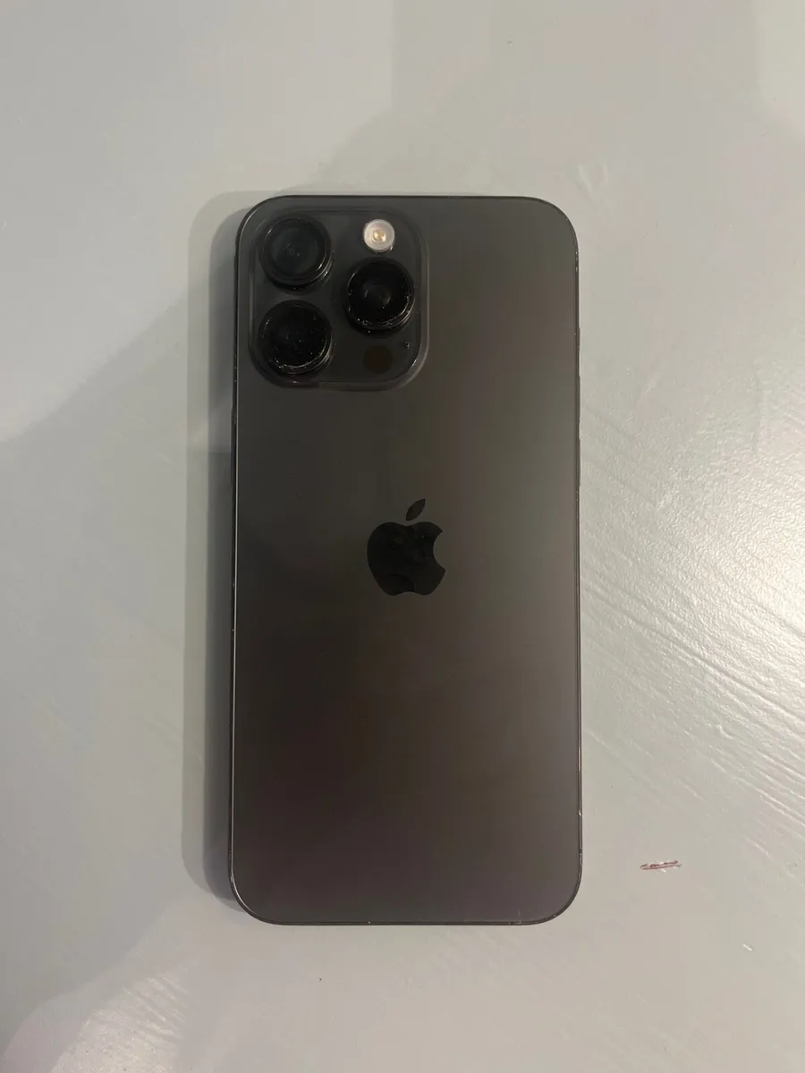 iPhone 15 Pro Max - Image 3