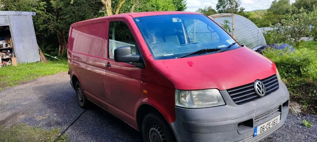 VW Transporter T5 - Image 1