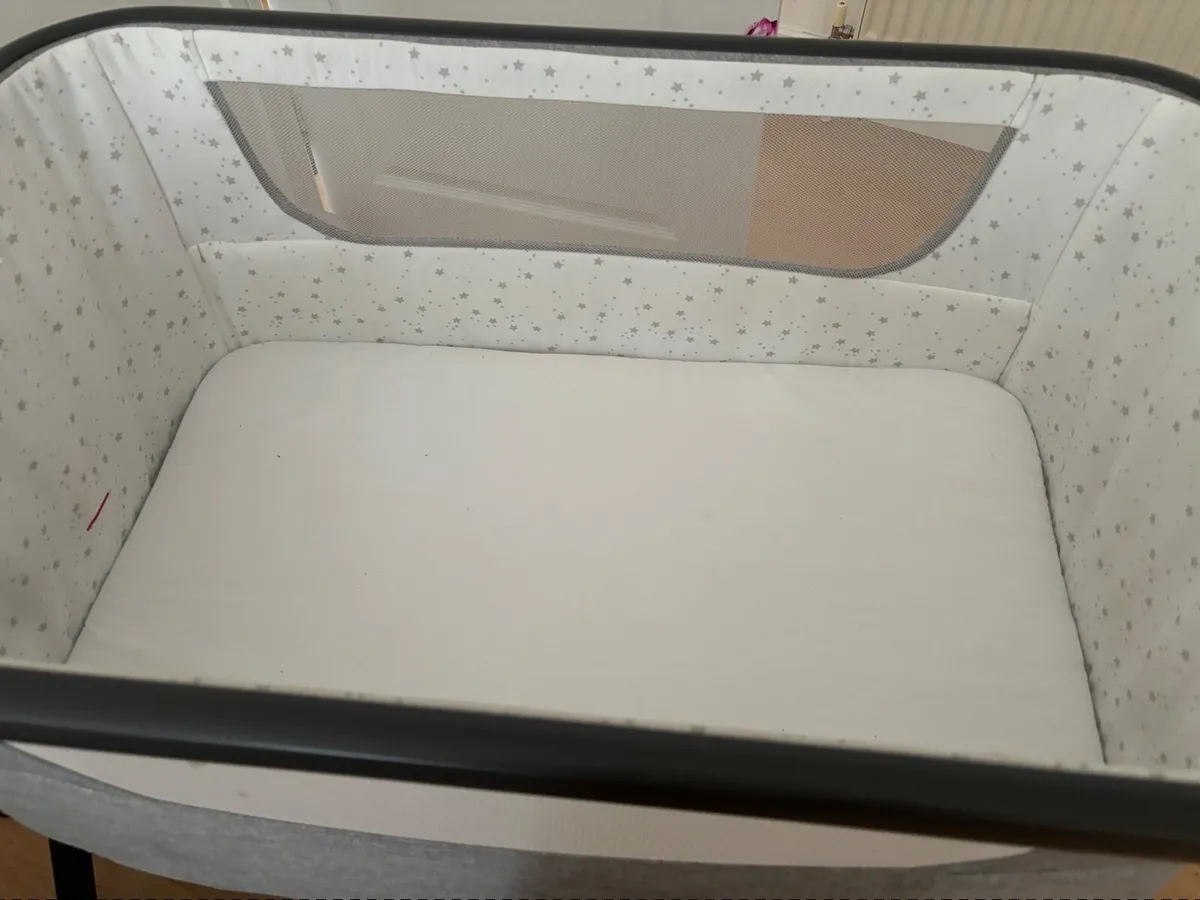 Baby cot - Image 2