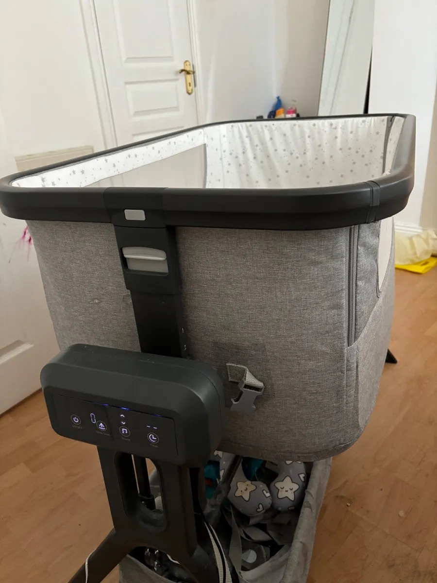 Baby cot - Image 3