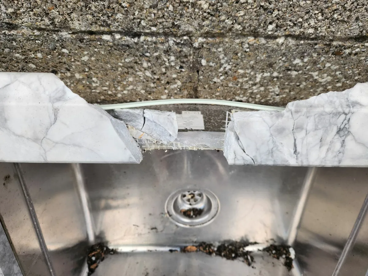 Kitchen sink with granite top - Image 2