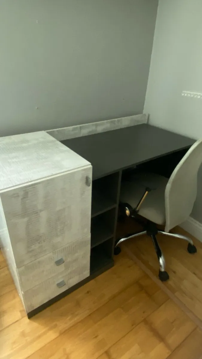 Matching bed frame and table - Image 3
