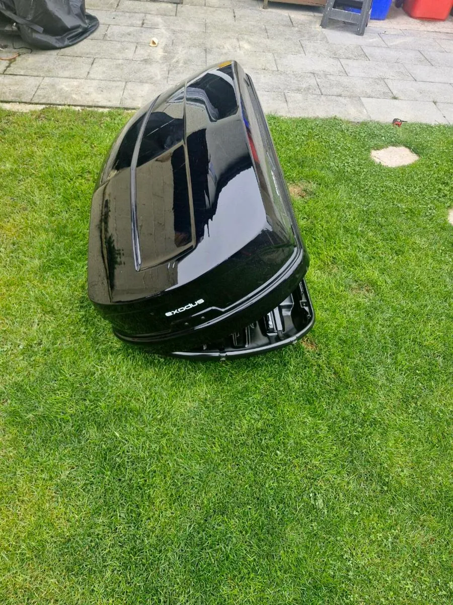 Roofbox - Image 1