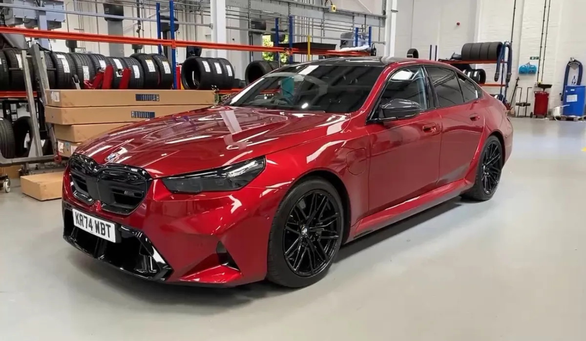 242 BMW M5 - Ultimate Pack - Ceramic Brakes - Full