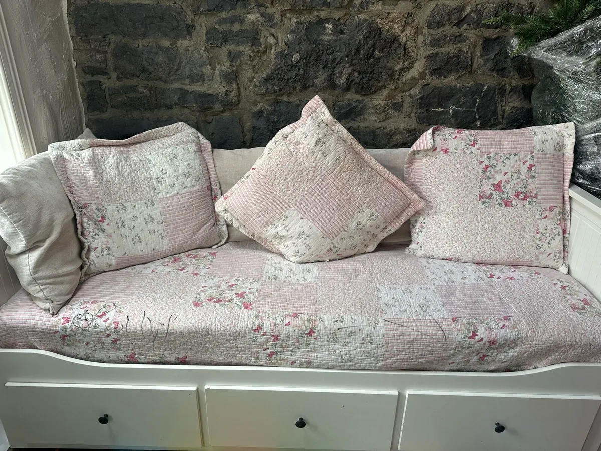 IKEA Hemnes Day Bed
