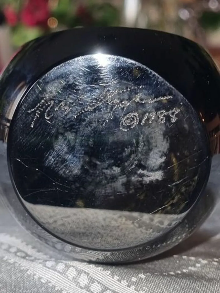 Randy Strong 1988 Art Glass Paperweight - Image 4