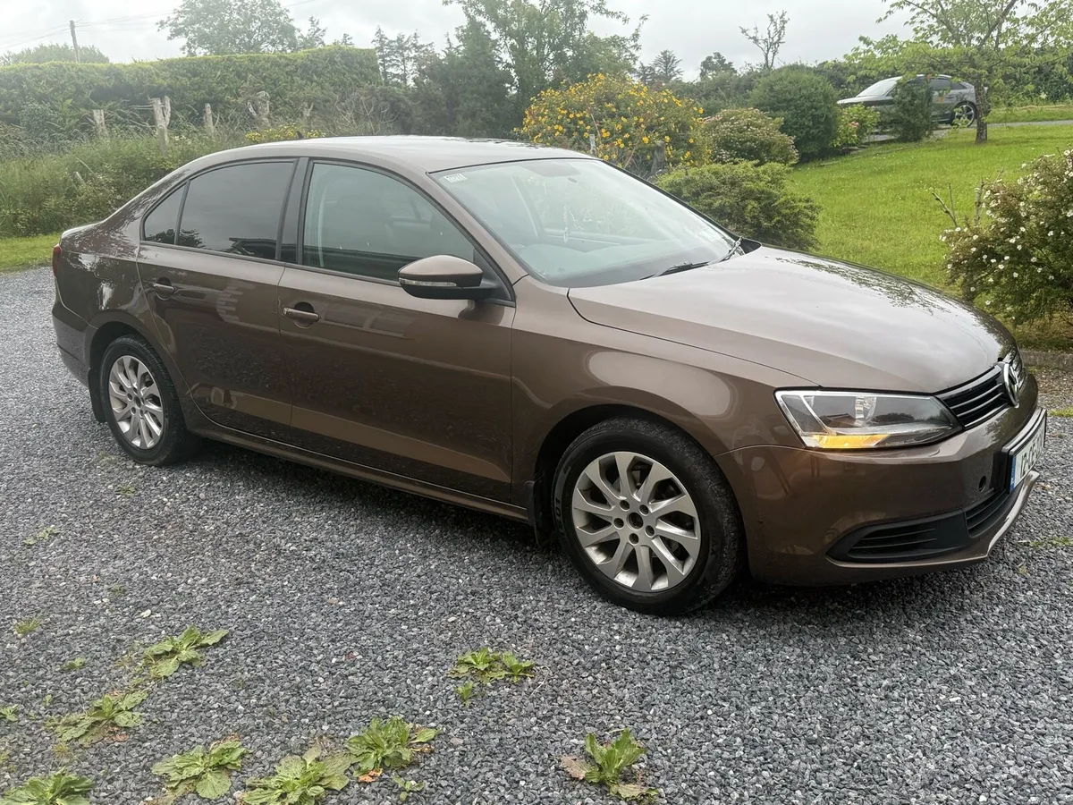 Volkswagen Jetta - Image 2