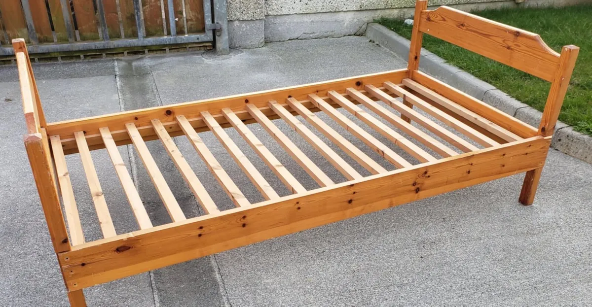 Single pine bed - Image 2