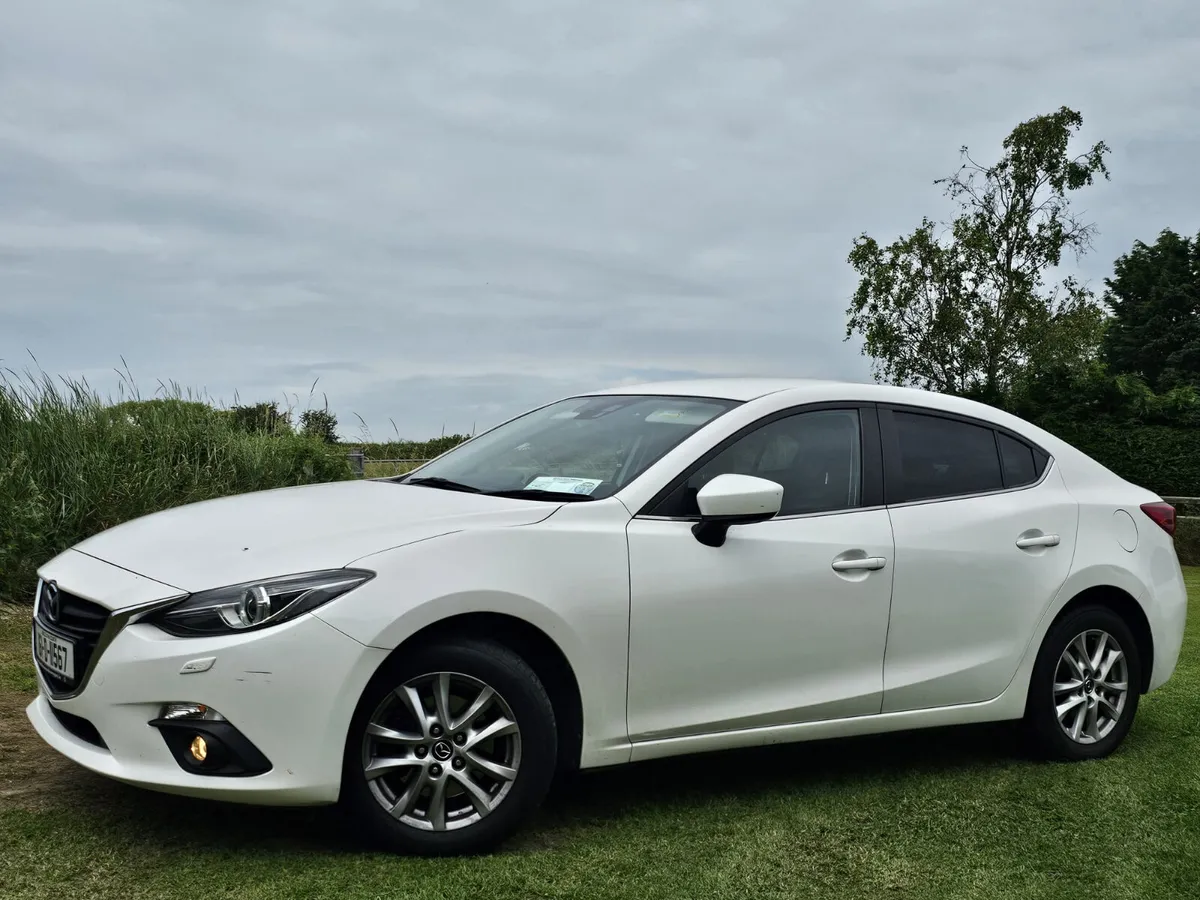 2016 mazda 3  diesel 1.5L low miles €4990 - Image 3