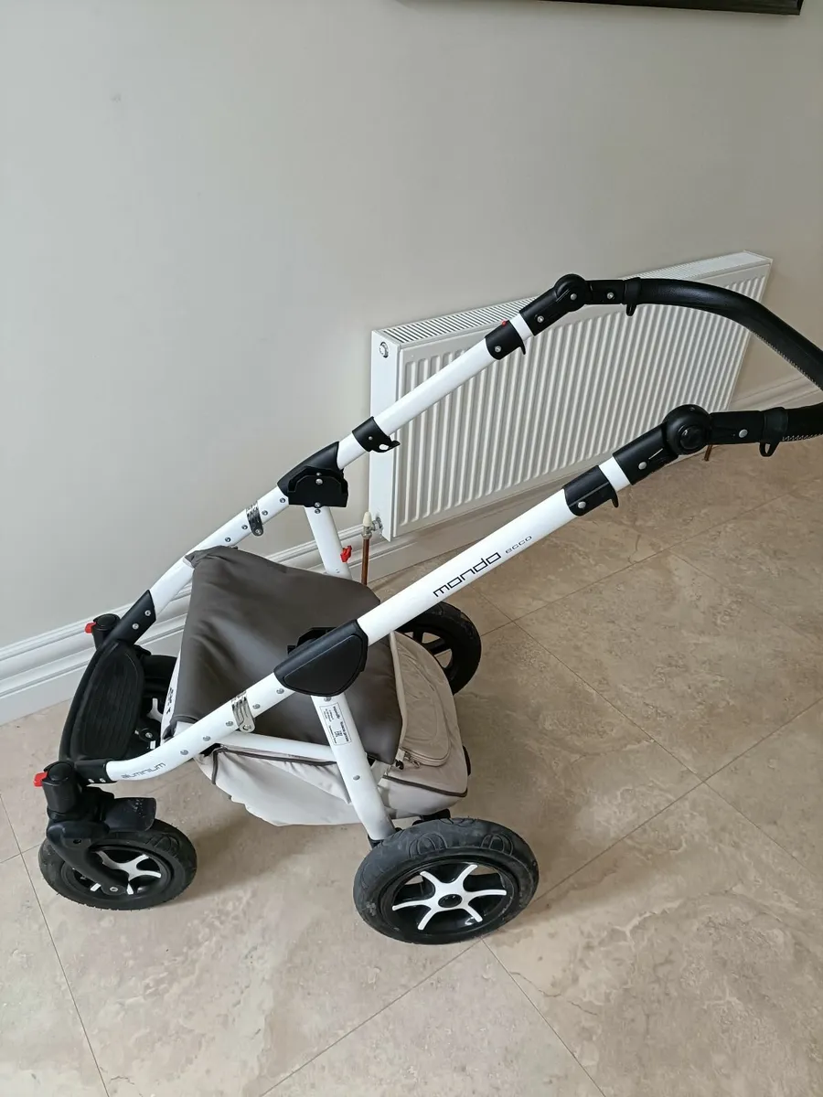 Baby Travel System - Image 4