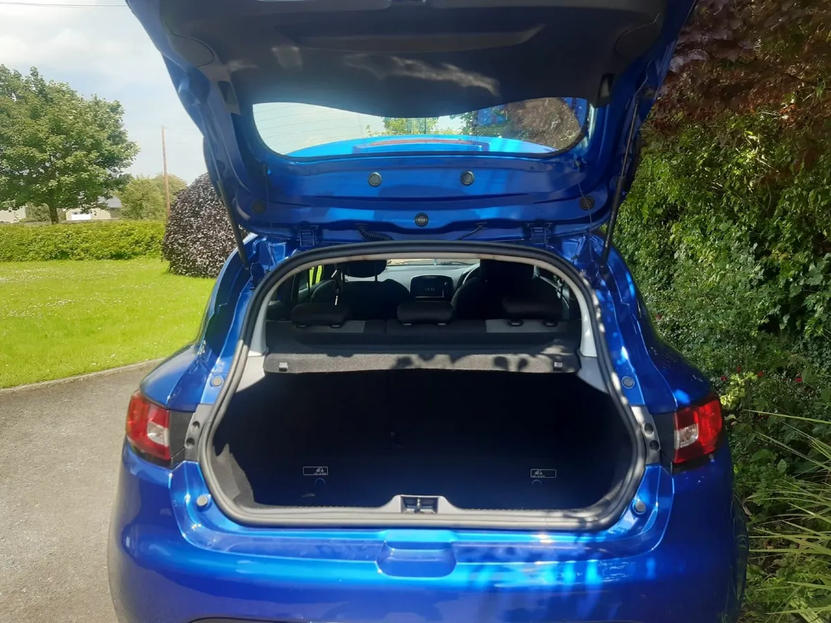 Renault Clio 2019 - Image 2