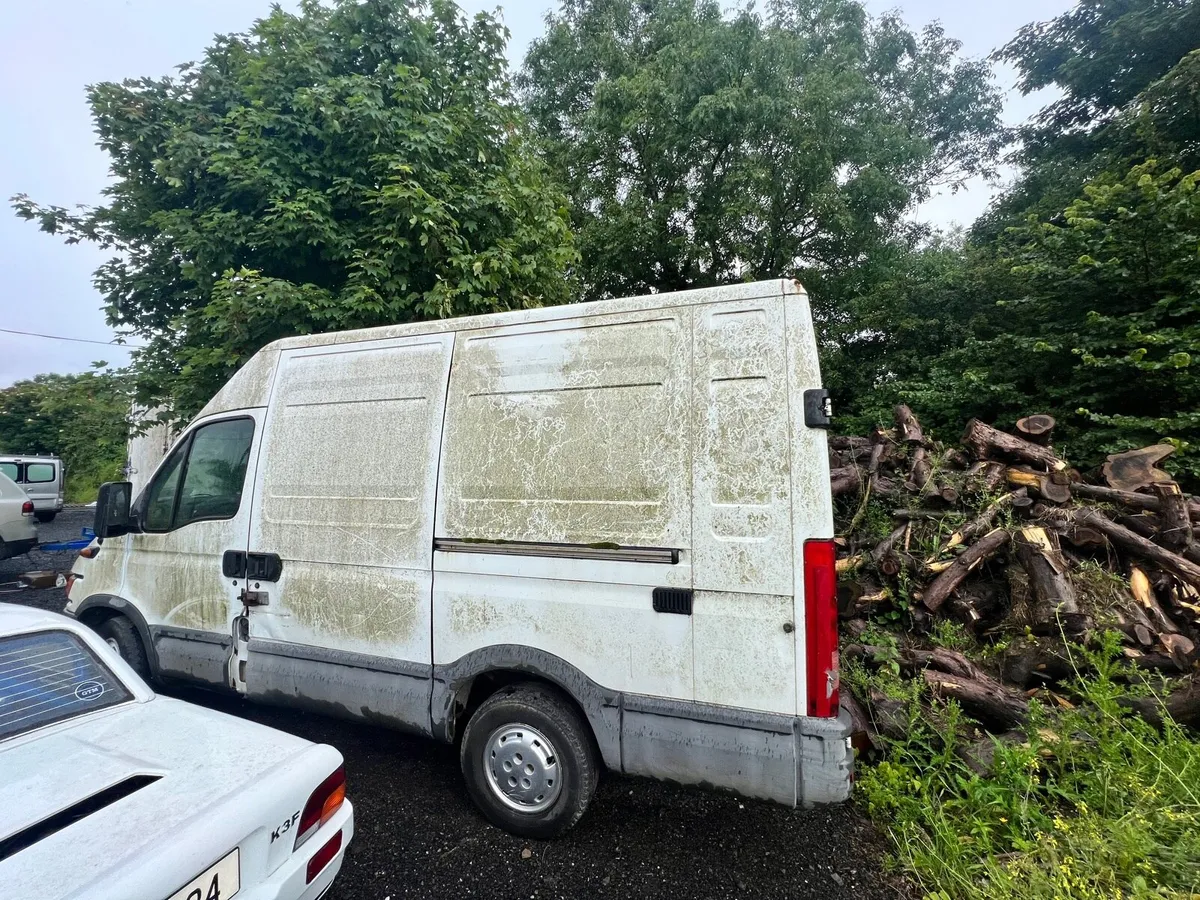 Iveco Daily 2.8 High roof - Image 2