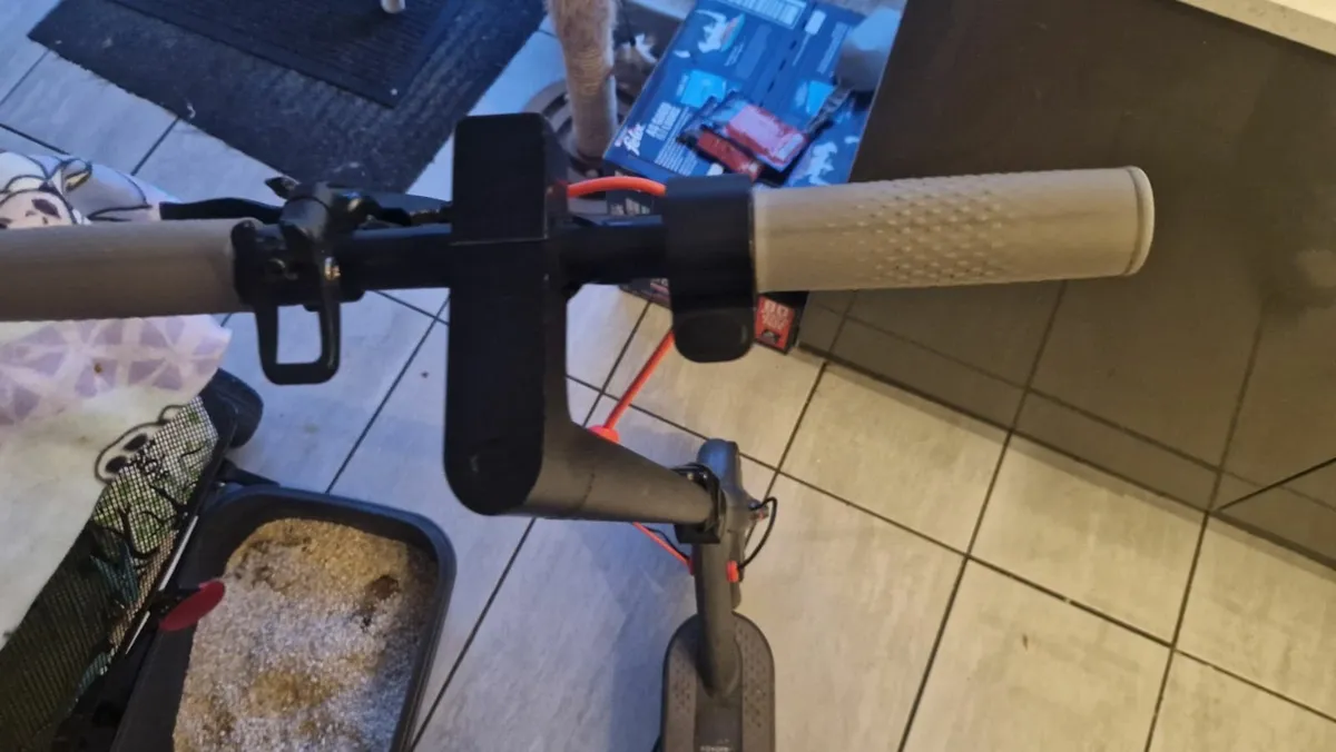 Electric scooter - Image 3