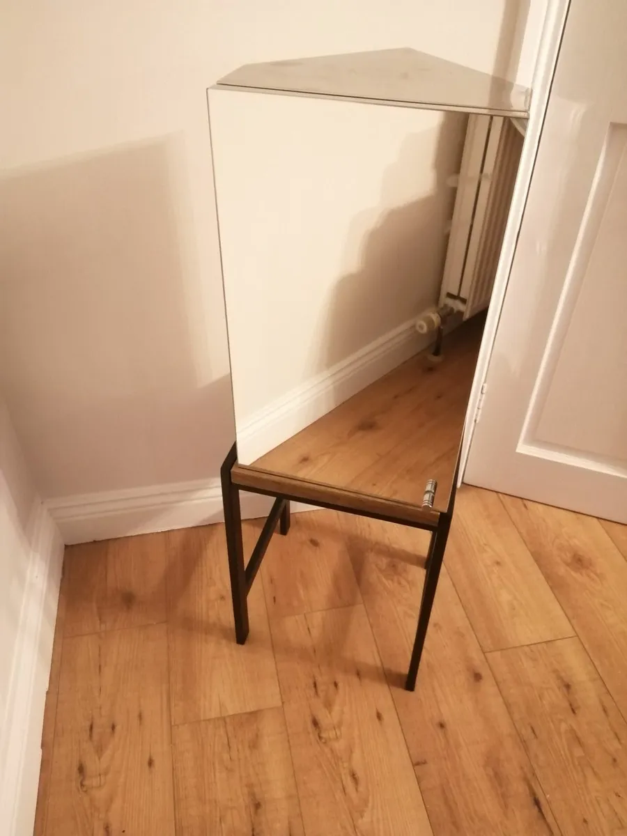 Bathroom cabinet - Image 1