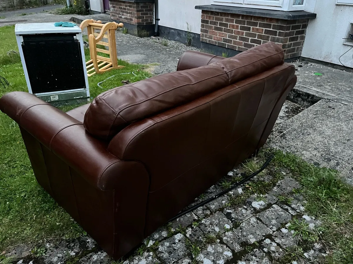 Leather couch - Image 2
