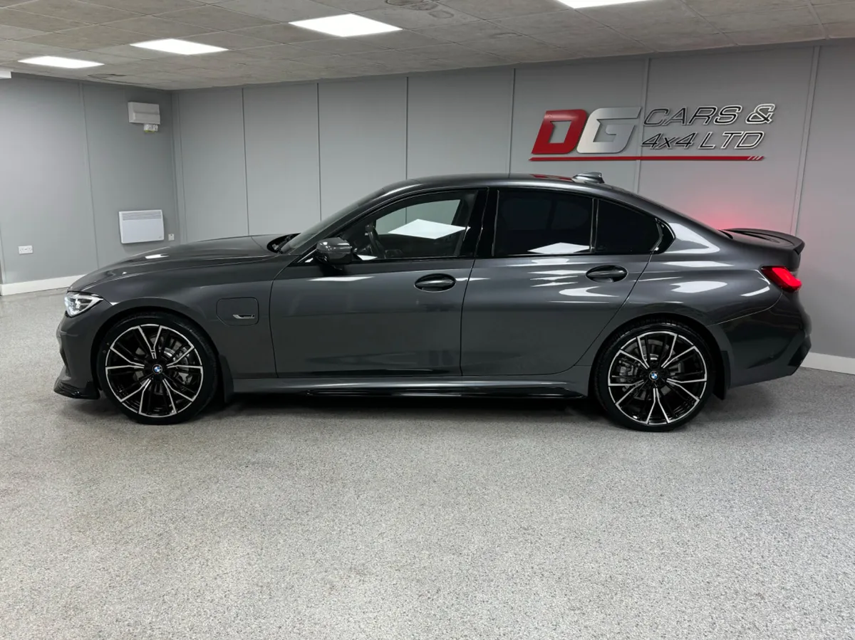 2022 BMW 330E M Sport Automatic - Image 4