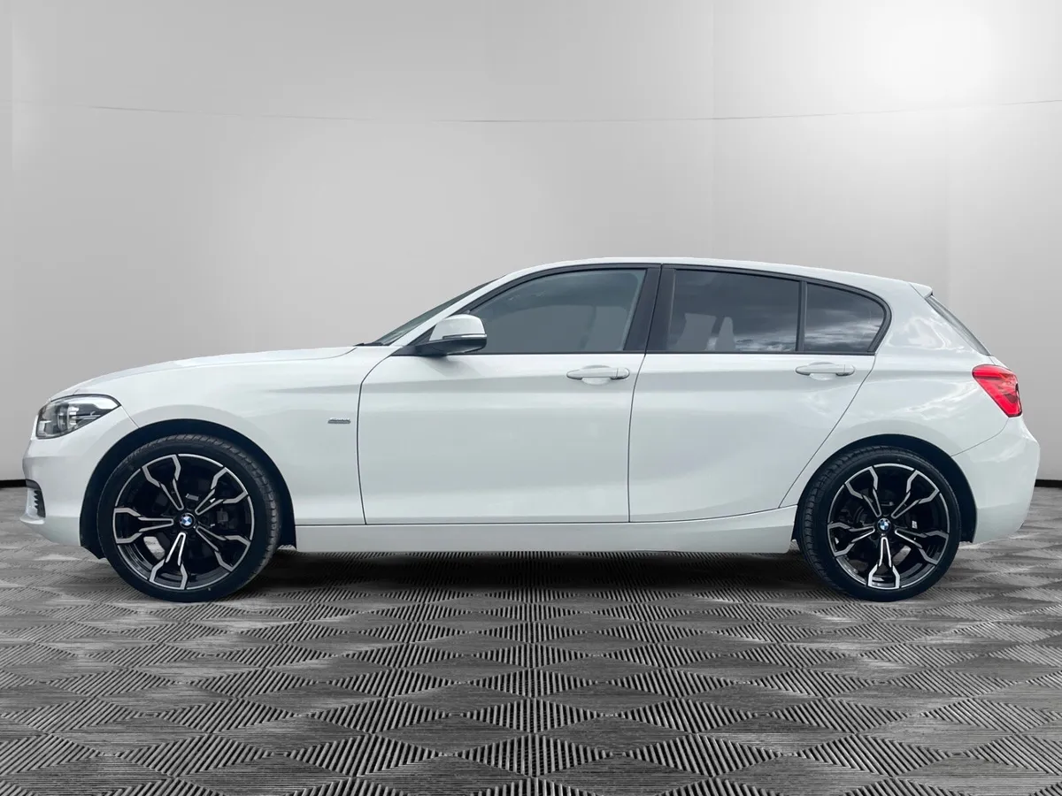 BMW 118i Sport Mint - low KM - Image 2