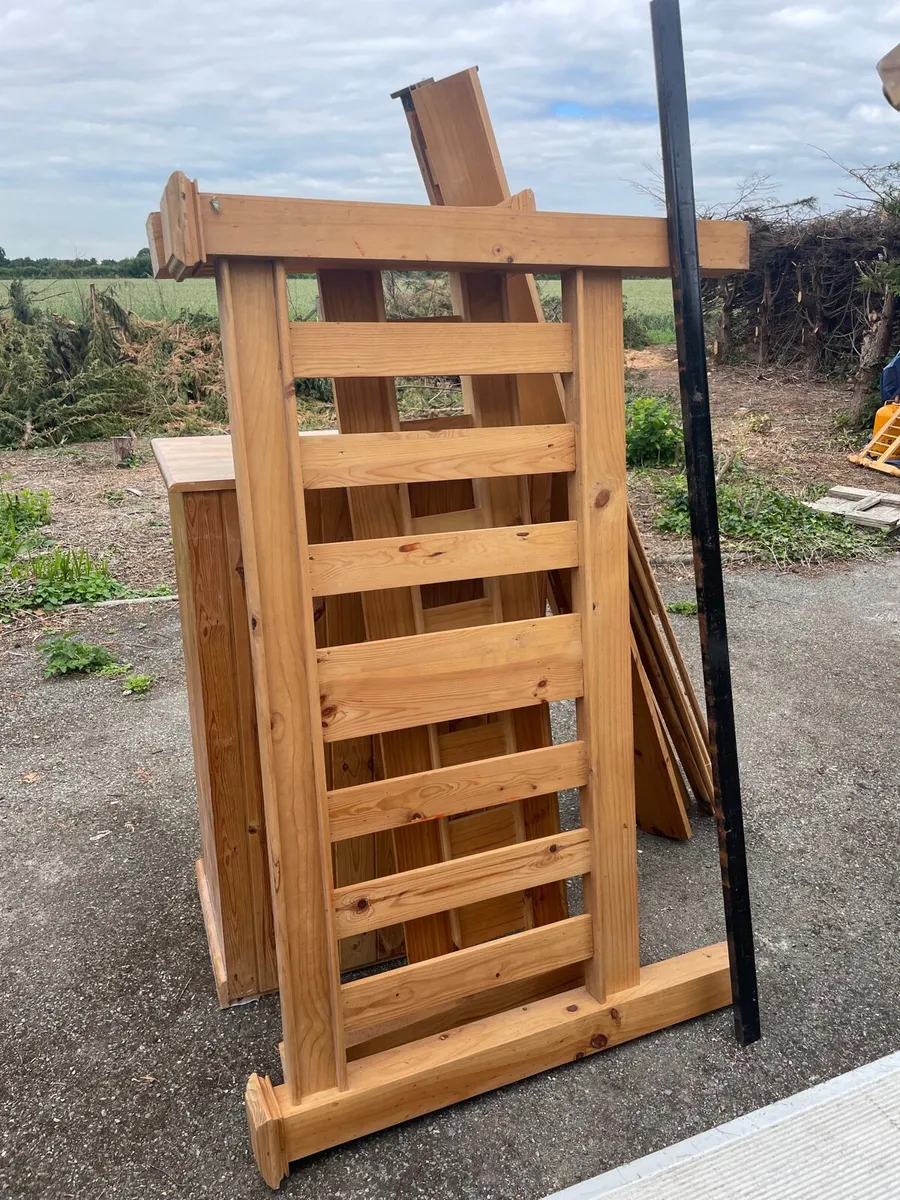 5 ft wooden bed frame - Image 1