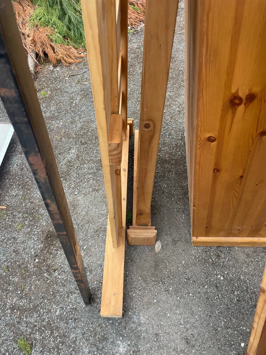 5 ft wooden bed frame - Image 4