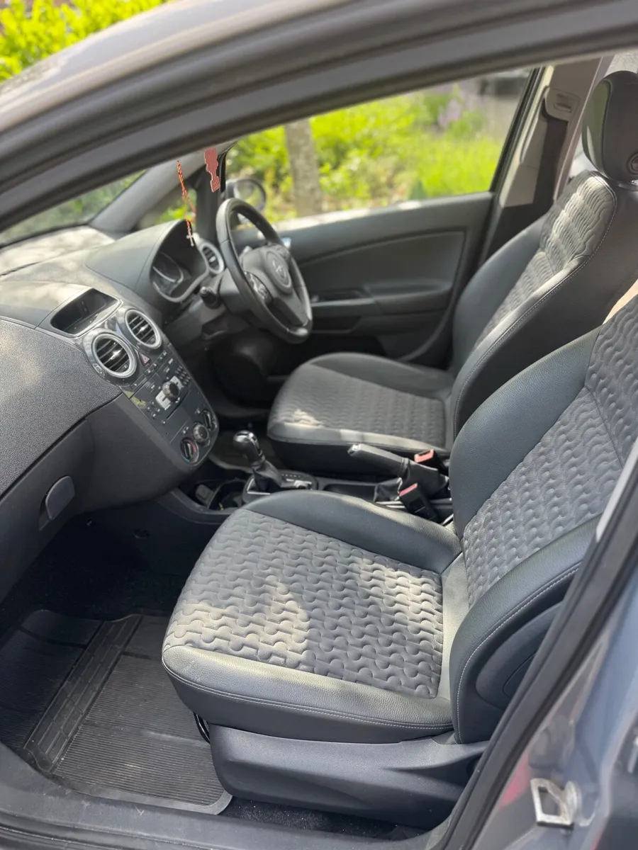 Opel Corsa 2011 - Image 3