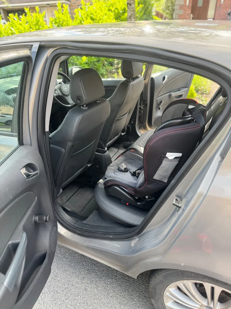 Opel Corsa 2011 - Image 4