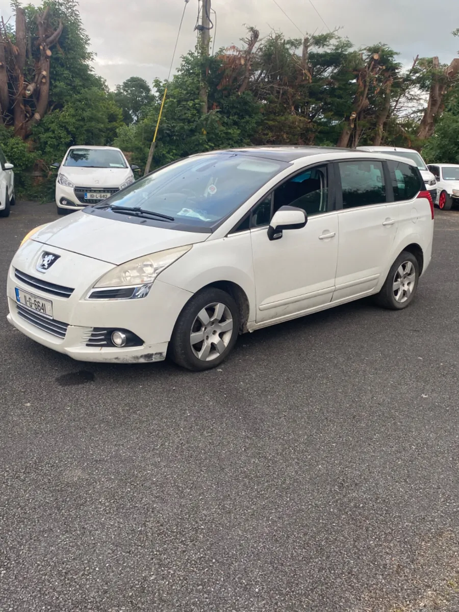 2011 Peugeot 5008 7 Seater - Image 1