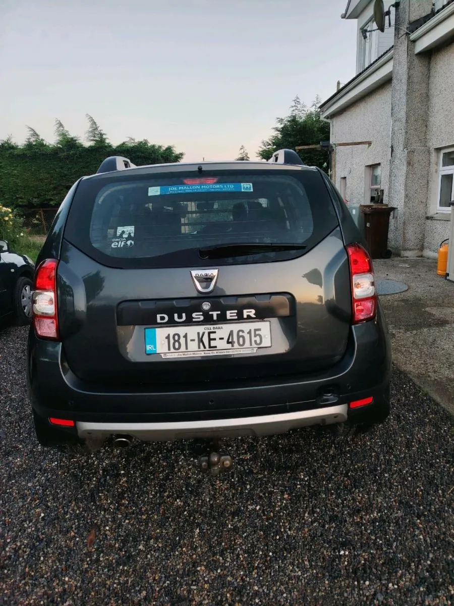 Dacia Duster Prestige Towbar and dog guard - Image 3