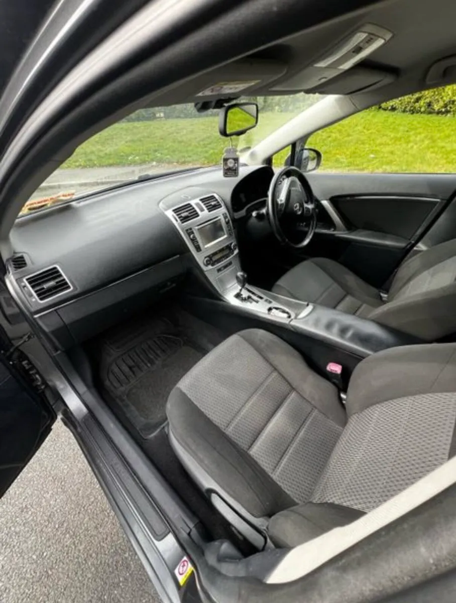 Car - Image 4