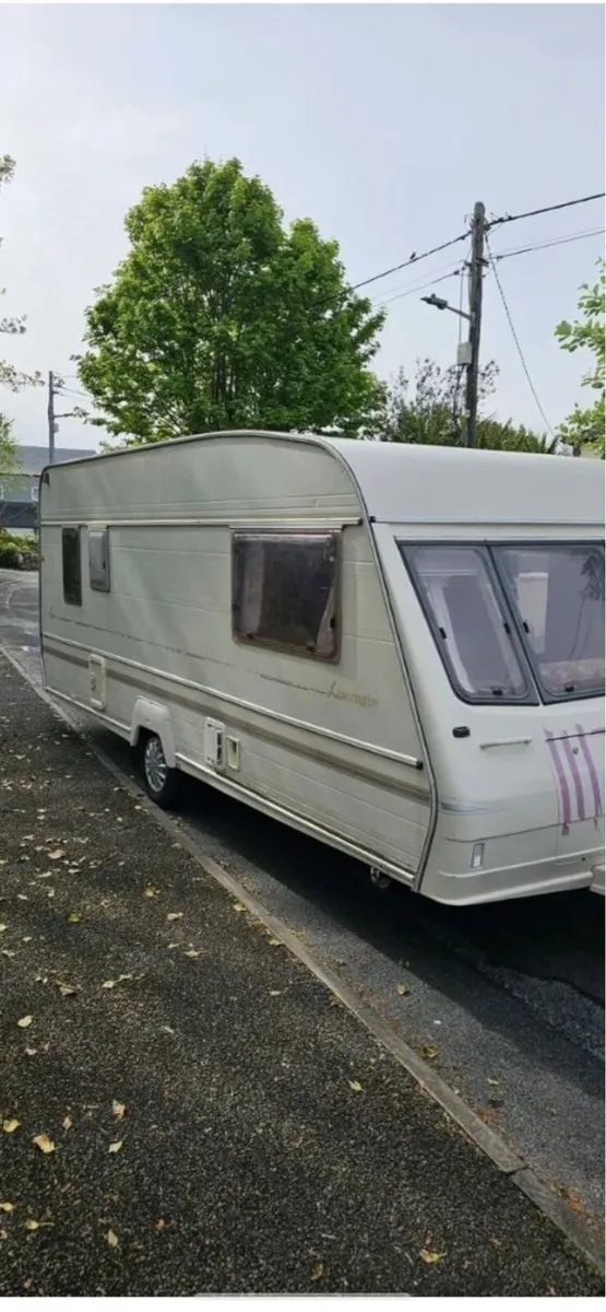 Touring caravan - Image 2