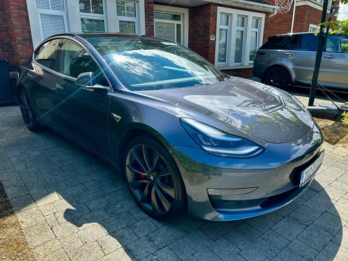 Tesla Model 3 Performance - Image 4