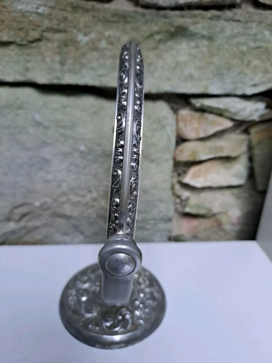 Silver vanity mirror - Image 4