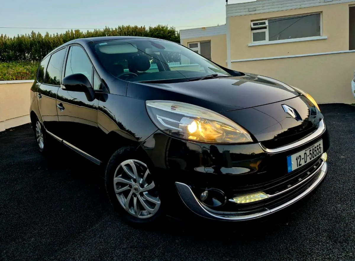 2012 Renault Grand Scenic Dynamique TomTom - Image 1