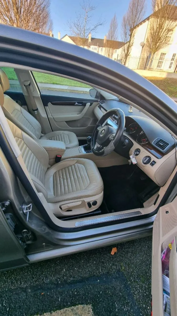 VW PASSAT - Image 3