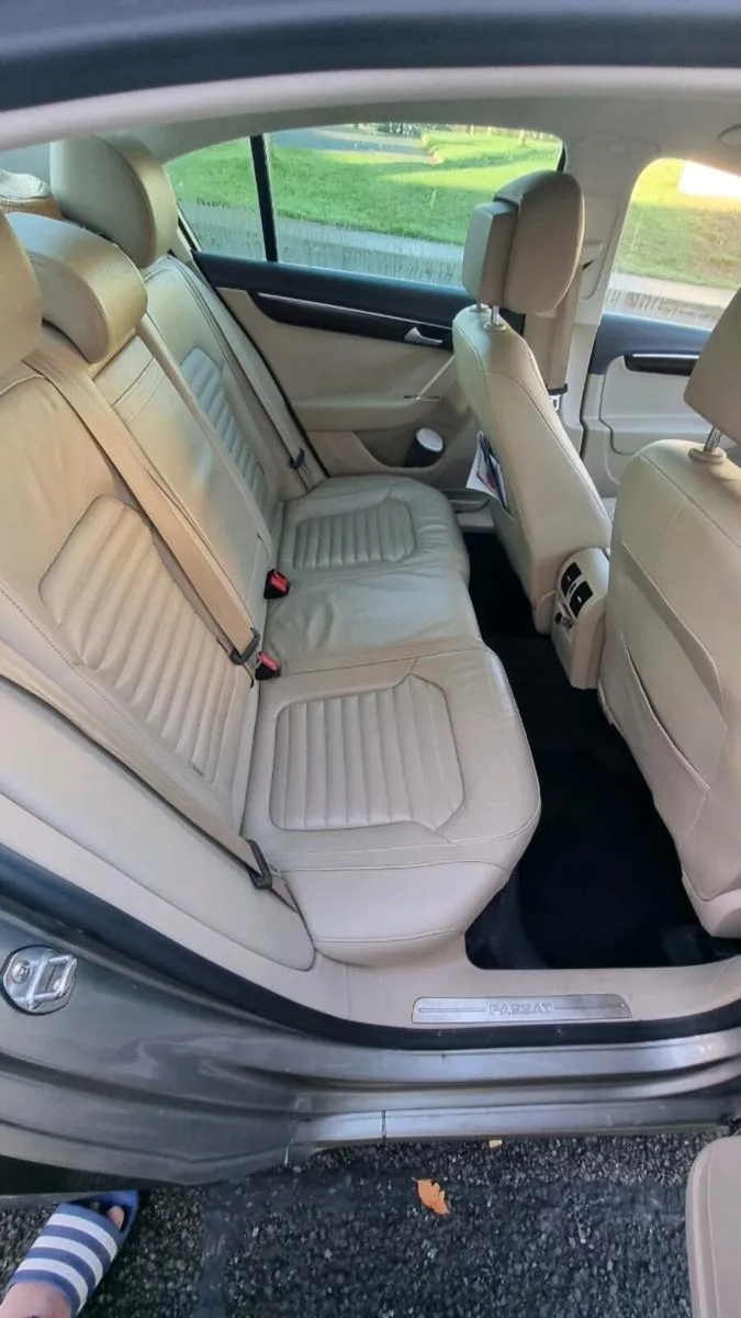 VW PASSAT - Image 4