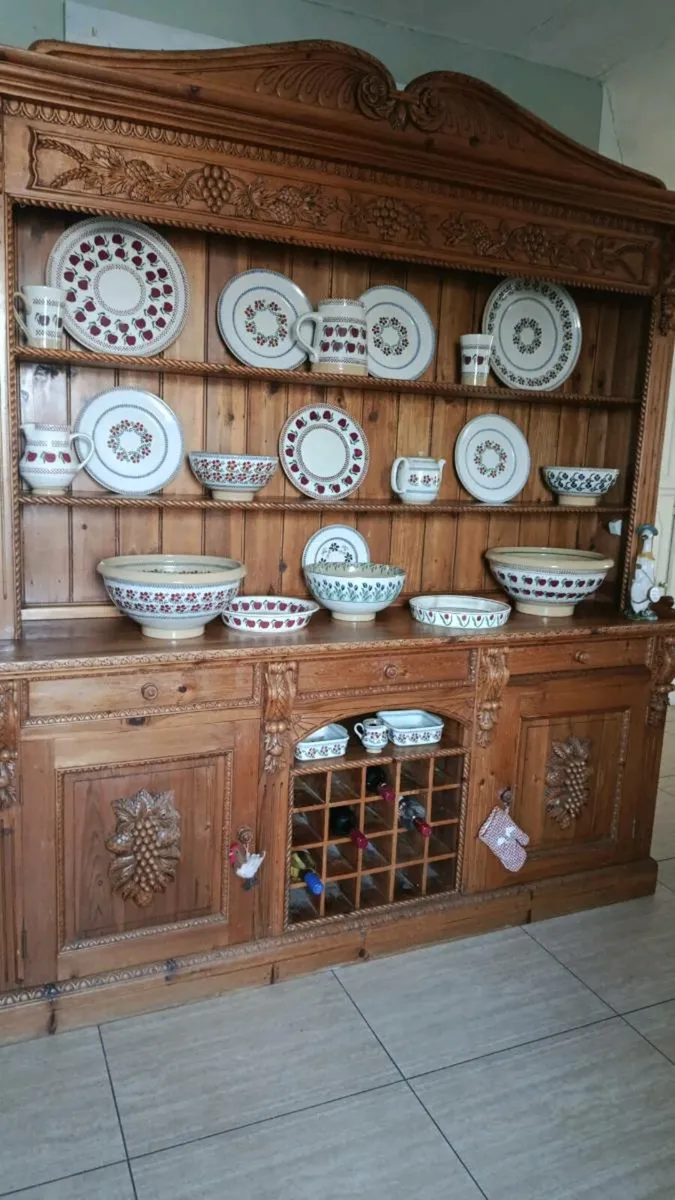 Solid kitchen dresser delivery arranged - Image 2