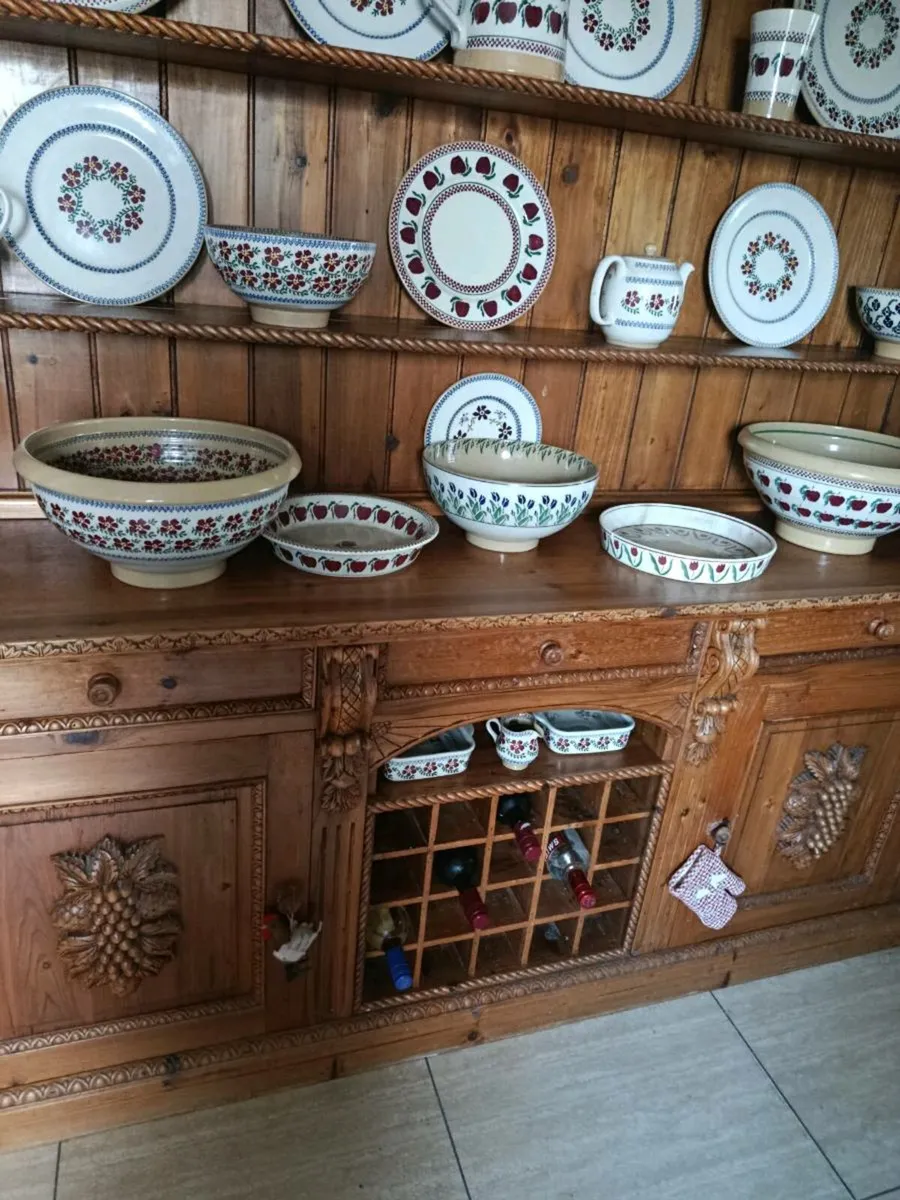 Solid kitchen dresser delivery arranged - Image 4