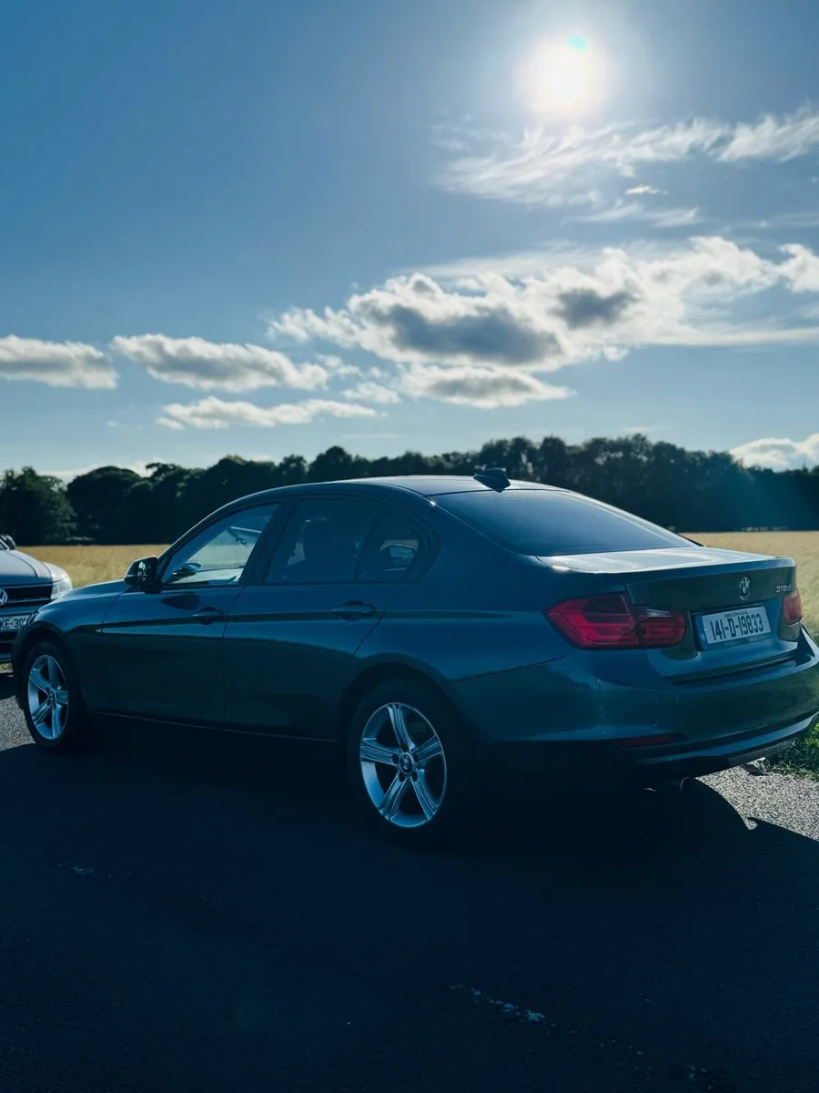 Immaculate BMW 318d Auto - Image 4