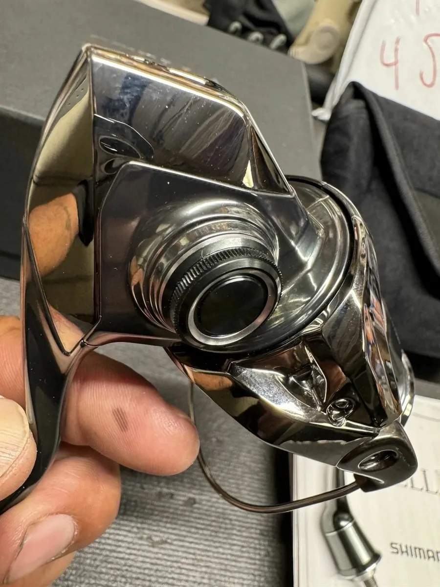 Shimano 22 Stella C2000S Spinning Reel New - Image 2