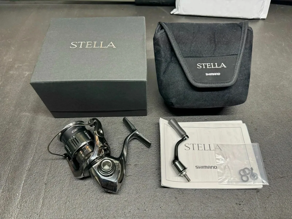 Shimano 22 Stella C2000S Spinning Reel New - Image 1