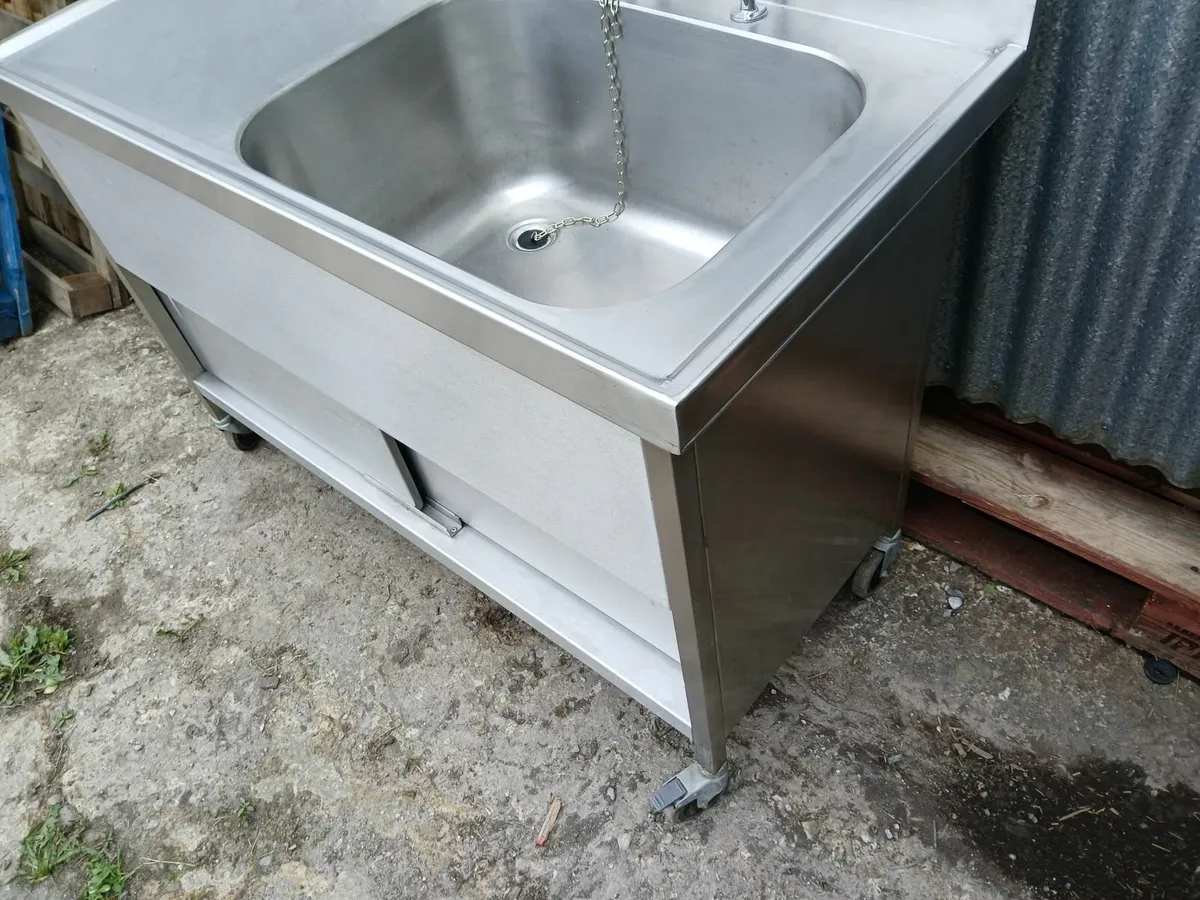 Stainless steel cabbinet sink unit delivered - Image 4