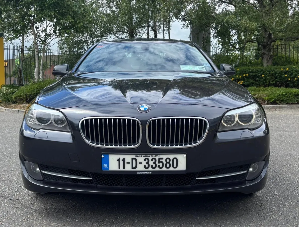 BMW 5-Series 2011 - Image 3
