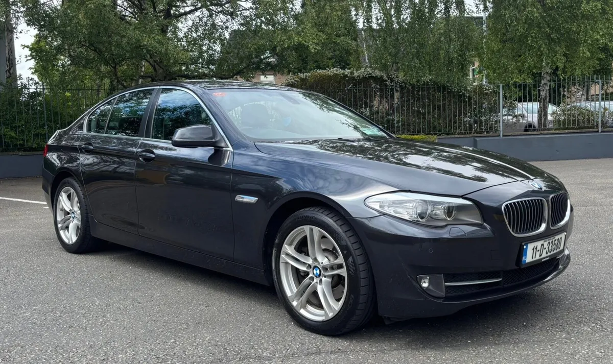 BMW 5-Series 2011 - Image 1