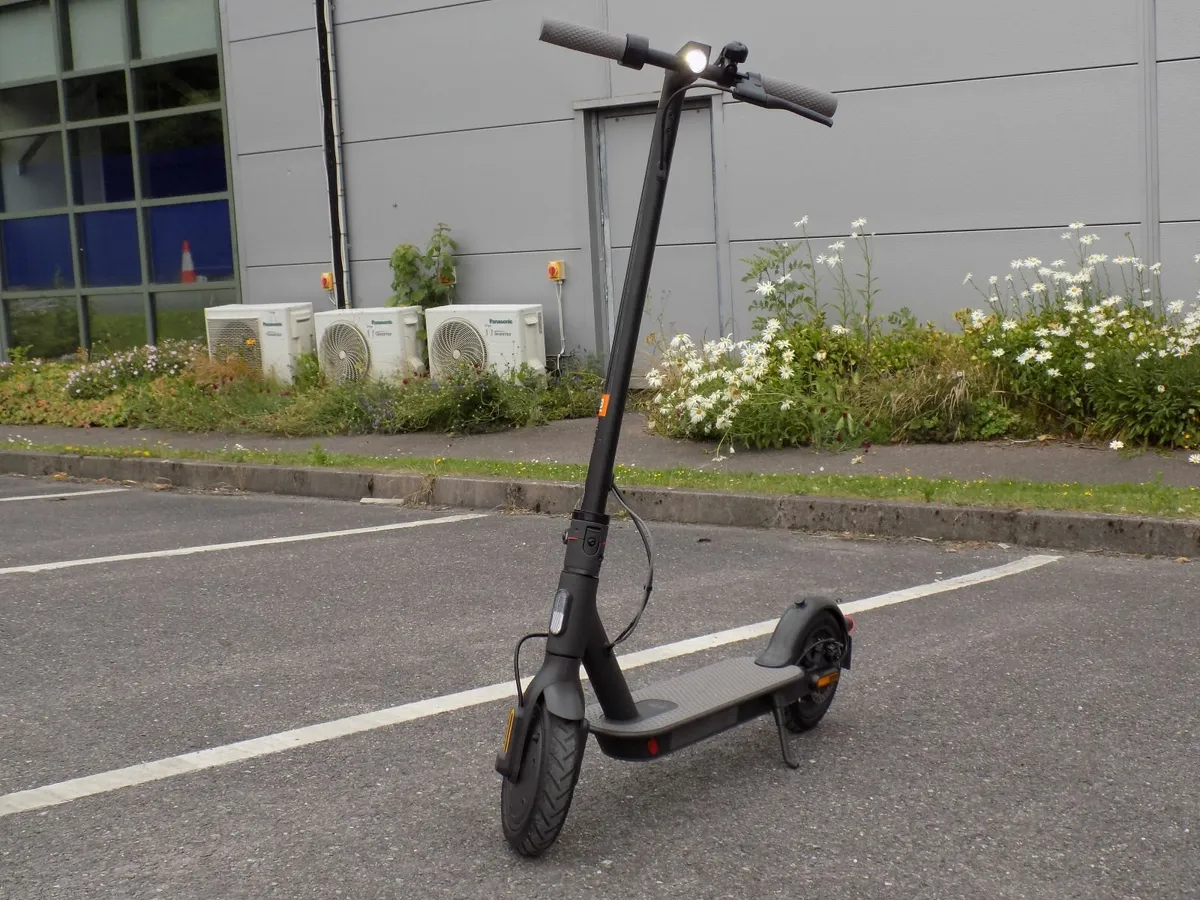 Xiaomi Mi Electric Scooter 1S - Image 1