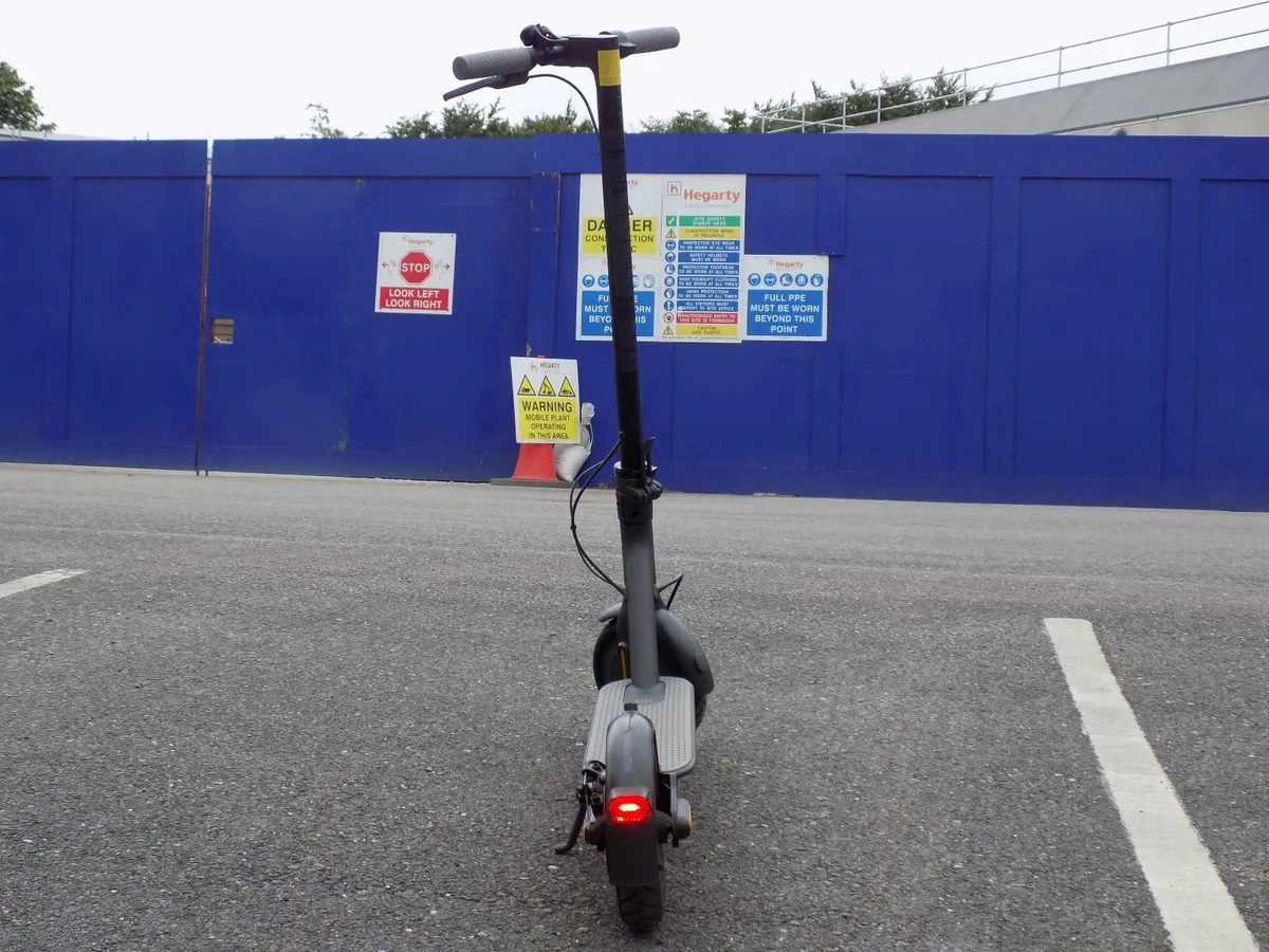 Xiaomi Mi Electric Scooter 1S - Image 2