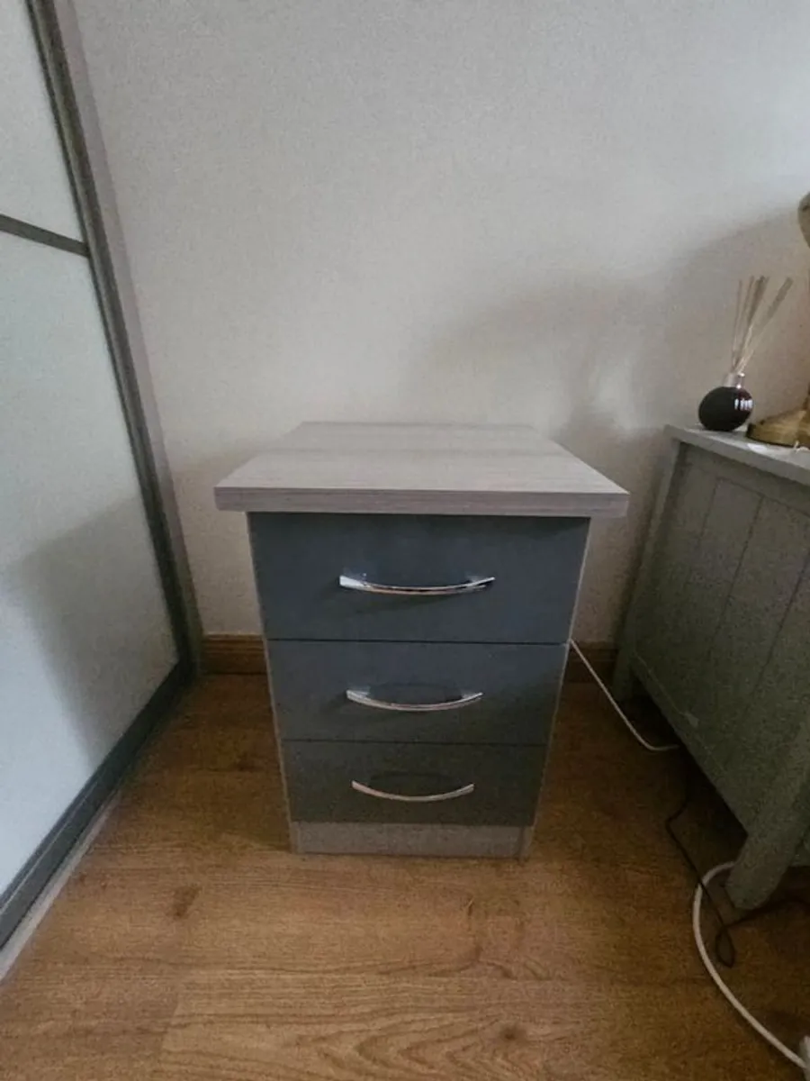 Wardrobe - Image 2