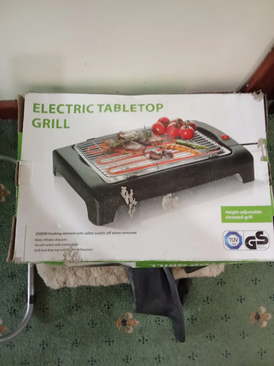 Electric table top grill brand new