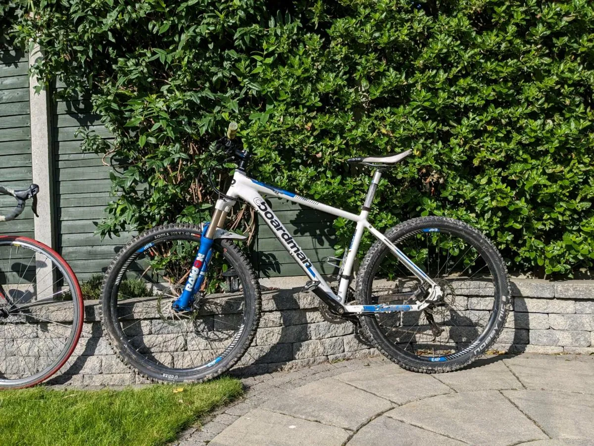 Boardman Comp 650b Hard Tail Mountain Bike Medium - Image 1