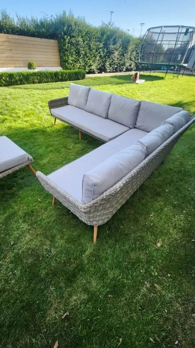 Patio Furniture Ratten used excellent cost 1800 - Image 2