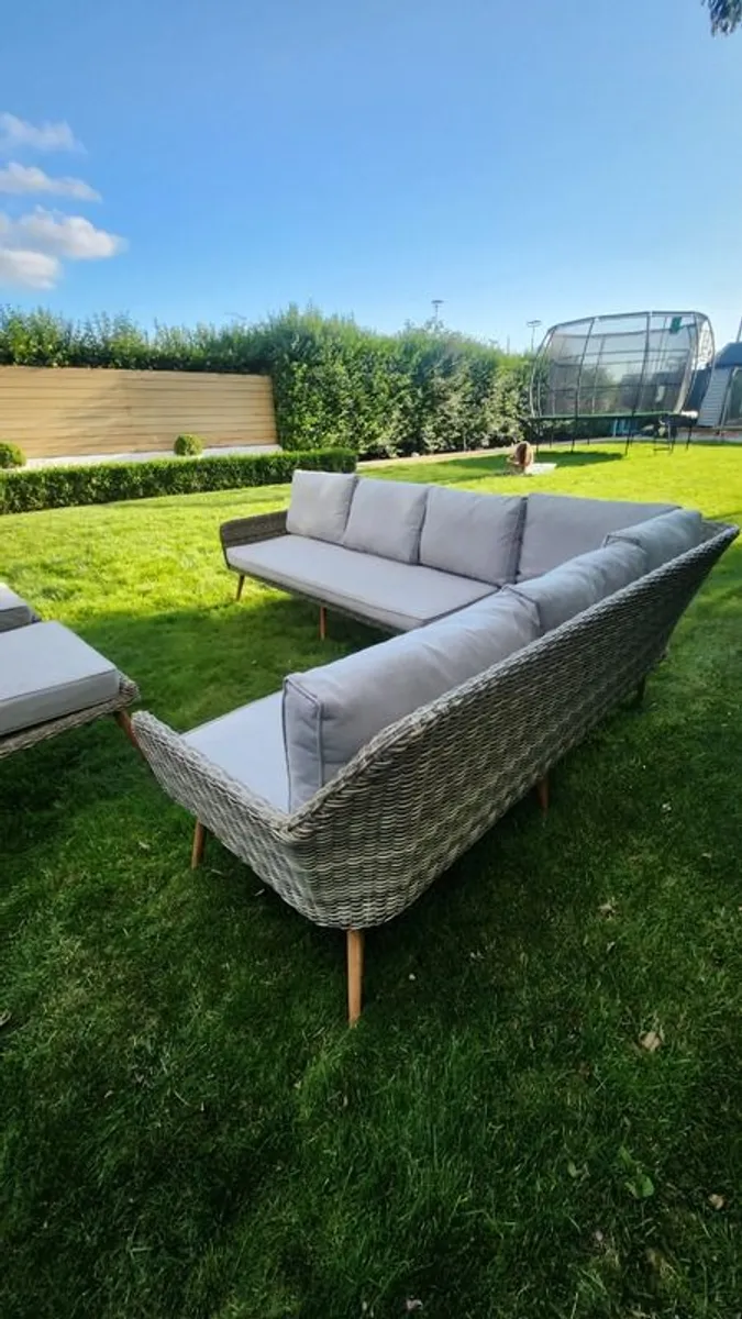 Patio Furniture Ratten used excellent cost 1800 - Image 3